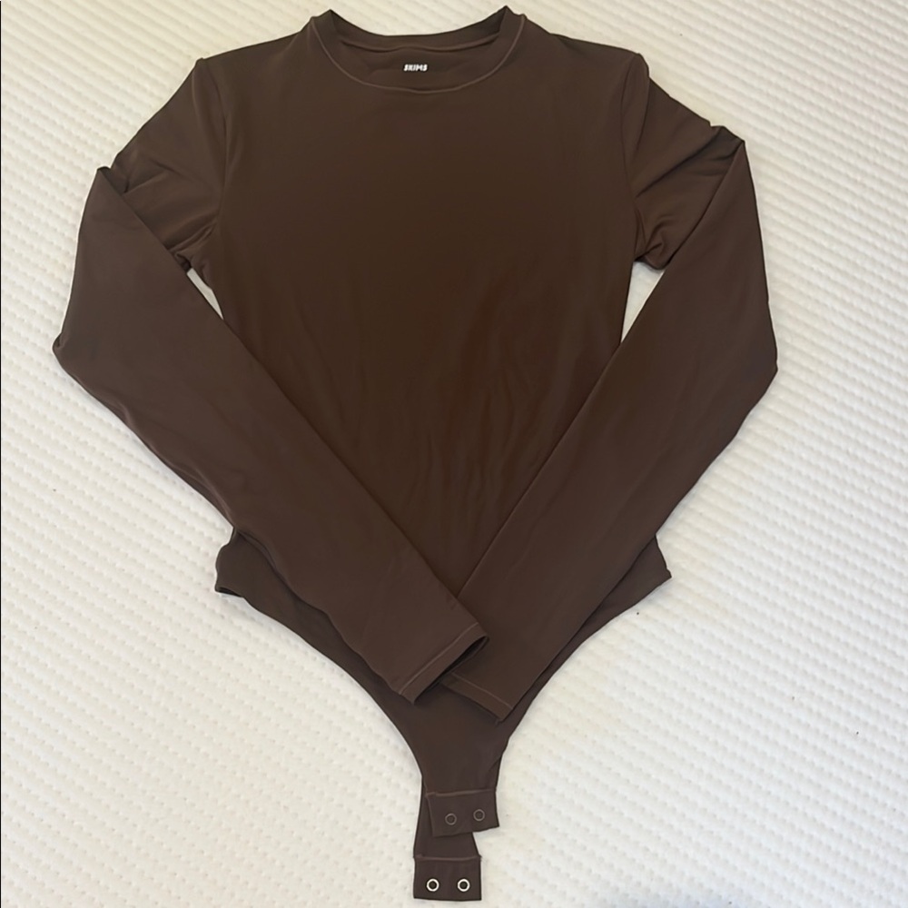 SKIMS Fits Everybody Brown Crew Neck Bodysuit